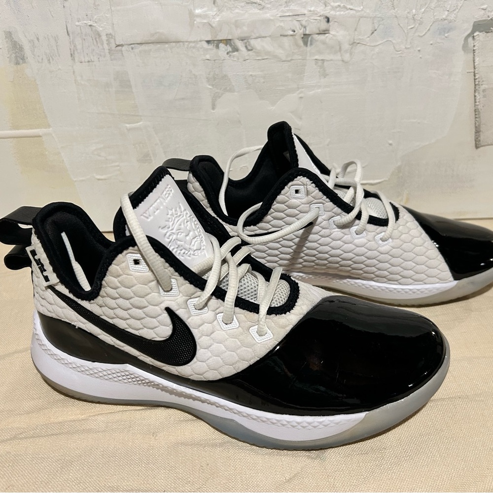 Nike LeBron Witness 3 Premium Concord, size 9 US Men’s
